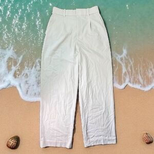 EUC Uniqlo High-Waisted Womens Relaxed Fit Straight Leg White Pants Trousers S